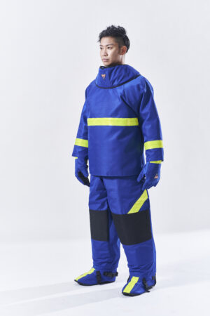 ウォータージェット防護服　water jet protective suit